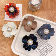 Load image into Gallery viewer, Sweet Flower Shape Hair Clips for Women Girls Hair Claw Chic Barrettes Claw Crab Hairpins Styling Bohemia Hair Jaw Clamps Medium Thick Hair Women
