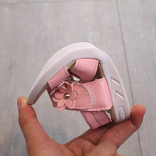 Load image into Gallery viewer, Children's Shoes Summer Style Sandals Girls Princess Beautiful Flower Shoes Kids Flat Sandals Baby Girl Girls Strappy Sandals With Flowers Open-Toe Dress Sandals Beautiful Outdoor Party Sandals
