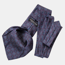 Load image into Gallery viewer, Trento - Silk Jacquard Tie - Plum
