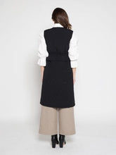 Load image into Gallery viewer, Quilted Sleeveless Long Vest
