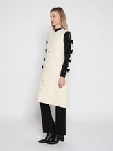 Load image into Gallery viewer, Quilted Sleeveless Long Vest
