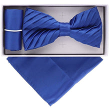 Load image into Gallery viewer, Vittorio Farina Pleated Bow Tie &amp; Pocket Square
