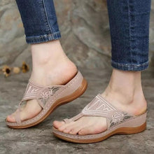 Load image into Gallery viewer, Retro Summer Women's Shoes Vintage Thick Heel Womens Sandals Lightweight Shoes For Women Open Toe Sandals Beach Flats Flip Flops Cross-Band Summer Hollow Out Flower Sandals
