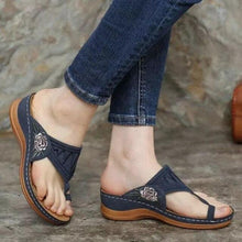 Load image into Gallery viewer, Retro Summer Women's Shoes Vintage Thick Heel Womens Sandals Lightweight Shoes For Women Open Toe Sandals Beach Flats Flip Flops Cross-Band Summer Hollow Out Flower Sandals
