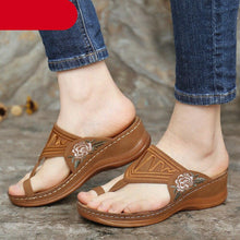 Load image into Gallery viewer, Retro Summer Women's Shoes Vintage Thick Heel Womens Sandals Lightweight Shoes For Women Open Toe Sandals Beach Flats Flip Flops Cross-Band Summer Hollow Out Flower Sandals
