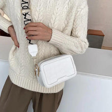 Load image into Gallery viewer, Retro Waist Bag PU Leather Fanny Pack Purse Leather with Gold Chain Strap Stylish Waist Pack Women Belt Bag Multifunctional Chest Bag
