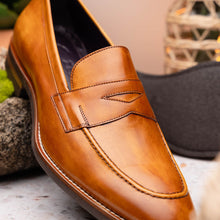 Load image into Gallery viewer, 15-400-CML ROMA Hand Burnished Calfskin Penny Loafer Camel
