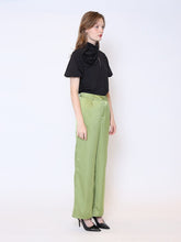 Load image into Gallery viewer, Rose Detail Puff Sleeve Top
