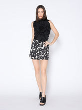 Load image into Gallery viewer, Ruffle Flower Detail Tank Top
