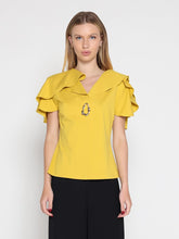 Load image into Gallery viewer, Ruffled neck &amp; sleeve brooch detail solid top
