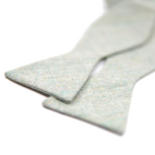 Load image into Gallery viewer, Sea Foam Men's Self-tie Bow Tie
