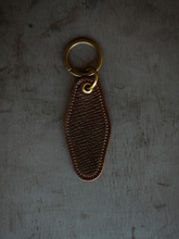 Load image into Gallery viewer, Motel Key Ring - Dark Cognac Hatchgrain Shell Cordovan
