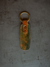 Load image into Gallery viewer, Rover Key Ring - Marbled Black Horween Shell Cordovan
