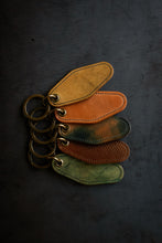 Load image into Gallery viewer, Motel Key Ring - Armagnac Hatchgrain Shell Cordovan
