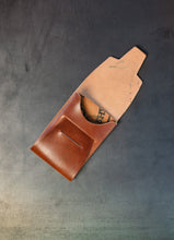 Load image into Gallery viewer, Johnny Slim - Marbled Garnet Horween Shell Cordovan
