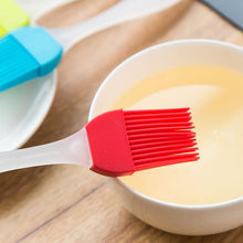 Load image into Gallery viewer, Silicone Basting Brush Pastry Barbecue Oil Brushes Baking Bakeware Bread BBQ Brush for Kitchen Cooking Random Color Silicone Oil Brush and Spatula Cake Bake Barbeque Pastry Brushes Heat Resistant BBQ Accessories
