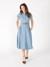 Load image into Gallery viewer, Sleeveless front button open denim dress
