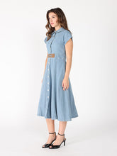 Load image into Gallery viewer, Sleeveless front button open denim dress
