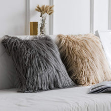 Load image into Gallery viewer, Soft Fur Polyester Cotton Pillow Covers Cushion Covers Luxury Soft Decorative Pillow Covers Home Decor Pillow Covers Living Room Bedroom Decorative Pillowcase Shaggy Fluffy Cover 45x45CM
