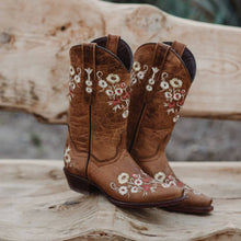 Load image into Gallery viewer, Women's Snipped Toe Western Boots | Floral Showstopper Cowgirl Boots (M50044)
