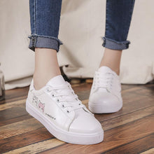 Load image into Gallery viewer, Spring Fashion Breathble Women Sneakers Leather Platform Shoes Women Lace Up Casual Shoes White Fashion Sneakers White PU Leather Platform Sneaker For Women Lace Up Walking Sneakers
