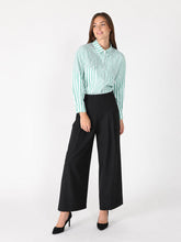 Load image into Gallery viewer, Stripped floral shirt
