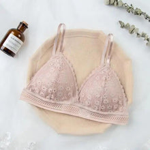 Load image into Gallery viewer, Stunning Hot Look Women's Lace Bra No Steel Ring Beauty Back comfor Wrapped Chest Comfortable Daisy Brassiere Stretch Triangle Cup Padded Underwear 1/2Pcs
