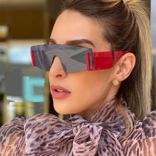 Load image into Gallery viewer, Stylish Big Rimless Classic Sunglasses In Square Shape For Women &amp; Men New Oversize &amp; Retro Style Sunglasses  Rectangle Shape Eyewear Shades Oversized Fashion Sunglasses For Women
