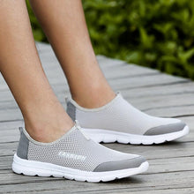 Load image into Gallery viewer, Summer Breathable Comfortable Mesh Running Mens Shoes Trainers Walking Outdoor Sport Men Sneakers Running Shoes Ultra Lightweight Breathable Walking Shoes Non Slip Athletic Fashion Sneakers
