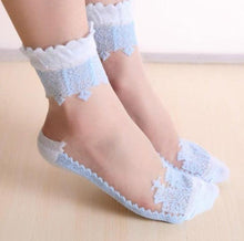 Load image into Gallery viewer, Summer Ladies Lace Embroidery Silk Transparent Glass Crystal Stretch Women Socks Breathable See Through Socks Ankle Socks For Women
