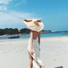 Load image into Gallery viewer, Summer Large Wide Brim Foldable Sun Hats For Women Foldable Sun Hat Wide Brim Summer Straw Floppy Beach Hat Oversized Sun Hat Modern Travel Straw Hat Fashionable Lady UV Protection Beach Hat 54-57cm
