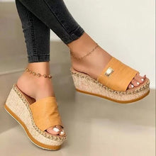 Load image into Gallery viewer, Summer Women Platform Sandals Flip Flops Soft Comfortable New Casual Shoes Outdoor Beach Slippers Summer Beach Sandals Summer High Heel Platform Flip Flops Casual Outdoor Leisure Beach Shoes
