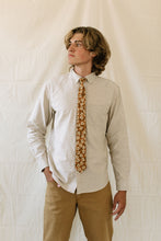 Load image into Gallery viewer, Summit Men's Tie
