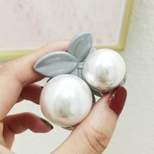 Load image into Gallery viewer, Sweet Mini Round Pearl Hair Clips for Women Girls Hair Claw Chic Barrettes Claw Crab Hairpins Styling Gorgeous Fashion Hair Accessories For Women
