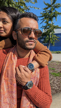 Load image into Gallery viewer, Black and Gold Classic Watch
