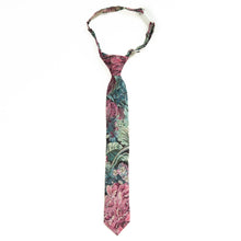 Load image into Gallery viewer, Foyer Floral Boys Tie
