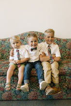 Load image into Gallery viewer, Foyer Floral Boys Tie
