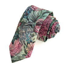 Load image into Gallery viewer, Foyer Floral Men's Tie
