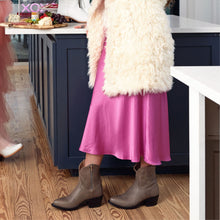 Load image into Gallery viewer, The Rainey
