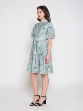 Load image into Gallery viewer, Tiny Floral Print Band Collar Belt Dress
