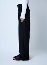 Load image into Gallery viewer, Toteme Women Twisted Seam Pants
