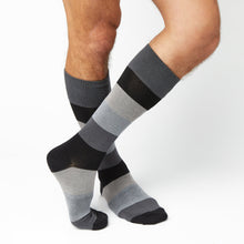 Load image into Gallery viewer, Vega Dress Socks
