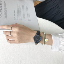 Load image into Gallery viewer, Vintage Leather Simple Women Watches Fashion Quartz Watch Wristwatches Retro Casual Watches Brown Leather Classic Analog Quartz Fashion Simple Ladies Quartz Watches
