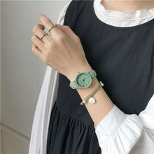 Load image into Gallery viewer, Vintage Leather Simple Women Watches Fashion Quartz Watch Wristwatches Retro Casual Watches Brown Leather Classic Analog Quartz Fashion Simple Ladies Quartz Watches
