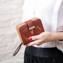 Load image into Gallery viewer, Vintage PU Leather Short Wallets Leaf Design Fashion Purse For Women Elegant Ladies Cute Zipper Purses Card Holders Women Wallet
