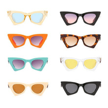 Load image into Gallery viewer, Vintage Square Cat Eye Sunglasses Women Retro Trendy Cat eye Sunglasses Classic Fashionable , Decent Personality &amp; Wind Sunglasses In Retro Box Trending  Street Style Sunglasses For Men &amp; Women

