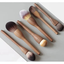 Load image into Gallery viewer, Vintage Style 1Pcs European Wood Handle Makeup Brush High Quality Loose Powder Brush Foundation Brush Super Soft Theatre Makeup
