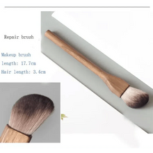 Load image into Gallery viewer, Vintage Style 1Pcs European Wood Handle Makeup Brush High Quality Loose Powder Brush Foundation Brush Super Soft Theatre Makeup
