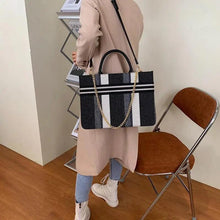 Load image into Gallery viewer, Vintage Style Canvas Handbags Casual Ladies Bags With Large Capacity Shoulder Bags Fashionable Crossbody Bags for Women
