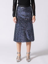 Load image into Gallery viewer, Whole Spangle Shiny Banding Midi Skirt
